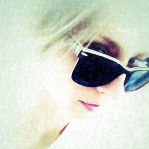 Meet your Posher, Candice